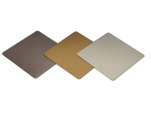 Une feuille en acier inoxydable PVD?