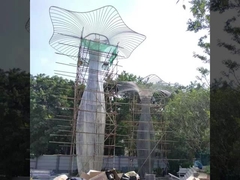 Sculpture en acier inoxydable