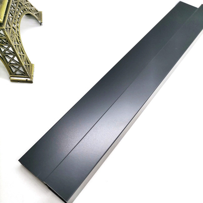 Matte Black Stainless Steel Tile soufflé par perle équilibrer le métal 15mm 2000mm 3050mm