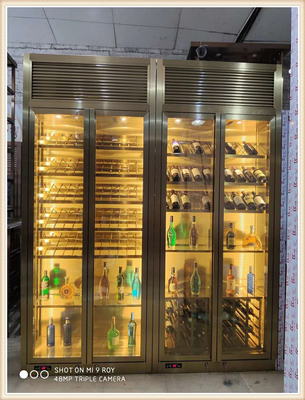 PVD plaquant le réfrigérateur à température contrôlée d'affichage de vin d'acier inoxydable de porte de Rose Gold Brass 2 de Cabinet de vin de solides solubles