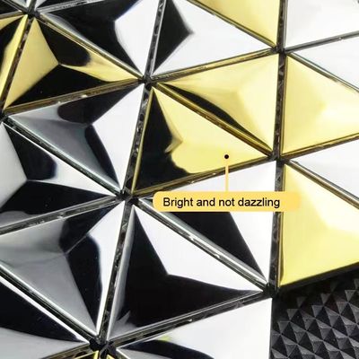 Bon prix tuile de mosaïque triangulaire d'acier inoxydable du cône 3D pour l'or argenté de la décoration JIS de mur en ligne