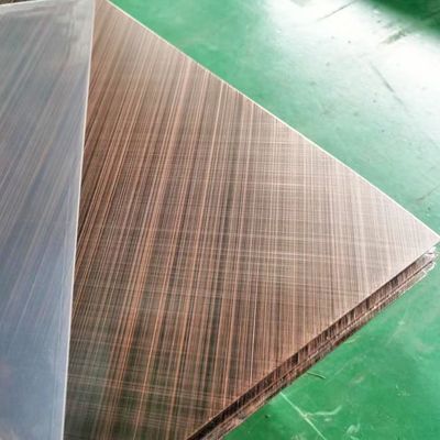 Qualité Feuille antique d'acier inoxydable de couleur de cuivre de délié croisé pour la conception intérieure usine