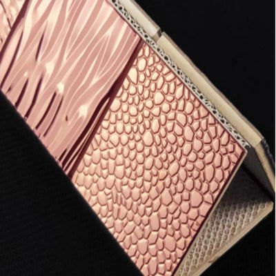 Bon prix Tuile de mosaïque irrégulière en métal de conception pour la barre extérieure en ligne