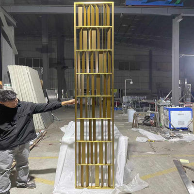 Bon prix 304 revêtement en PVD doré design populaire maison intérieur hôtel décoratif divisor de chambre modernes cloisons en ligne