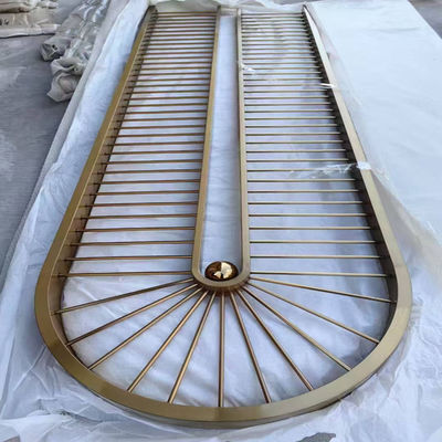 Bon prix Couleur bronze coupure laser de la ligne de cheveux brossée 304 en acier inoxydable cloisonnement d'écran métallique pour la décoration d'hôtel en ligne
