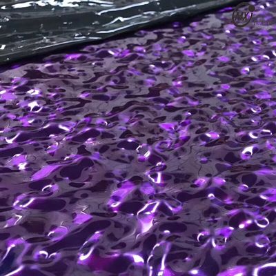 Bon prix 304  Tôle d'acier inoxydable 8k miroir gaufré à ondulations violettes pour mur, plafond, Ktv, hôtel en ligne