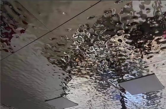 Bon prix Silver Multi Color 316L 1,2 mm Épaisseur miroir ondulateur d'eau ondulatoire Panneaux en acier inoxydable avec nid d'abeille en ligne