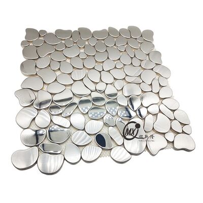 Carreaux de mosaïque métallique en miroir d'argent en forme de galets - Pour les projets de décoration murale de salon/salle de bains/salle à manger/hôtel