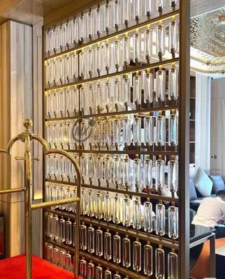 Bon prix Minimaliste PVD revêtement titane miroir 8k polonais 304 en acier inoxydable écran de séparation de l'écran de séparation de la salle pour le bureau et la maison en ligne