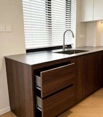 Bon prix Un évier de 30 pouces, en acier inoxydable à l'épreuve des rayures. en ligne