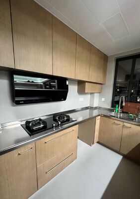 Bon prix Cuve en acier inoxydable résistant aux rayures de 28 pouces avec rebord, poste de travail à bol unique en ligne